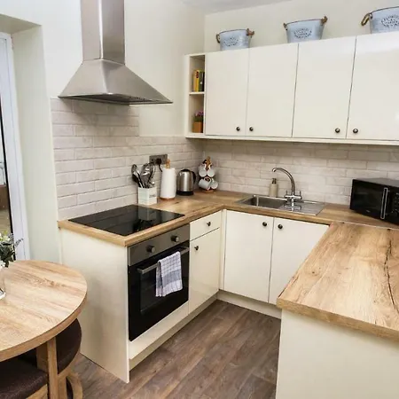 Sweet Little Townhouse * غالواي